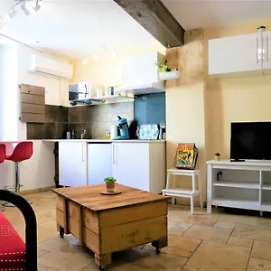 Le Travertin Apartment
