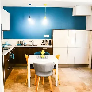 Le Sureau Apartment